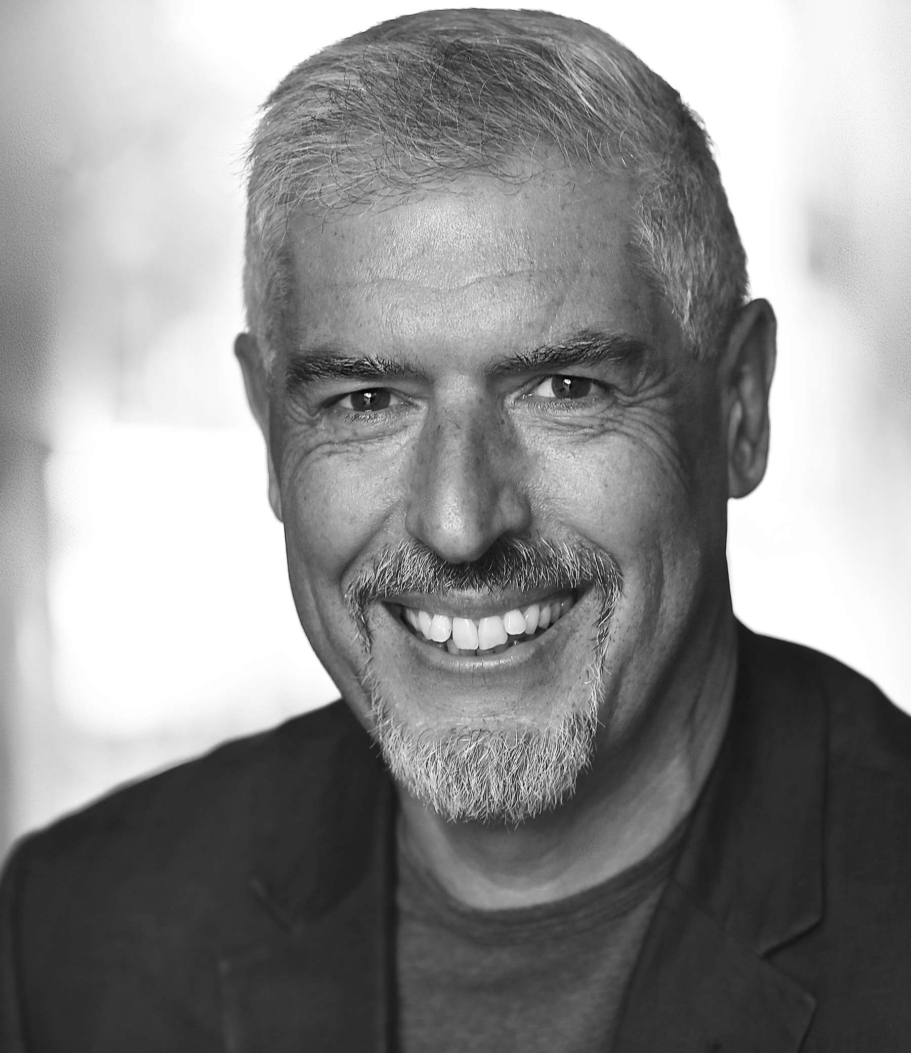 Photograph of author Arthur Bostrom